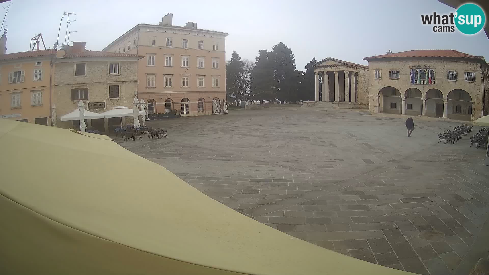 Pula webcam – Forum-Platz und Augustus-Tempel