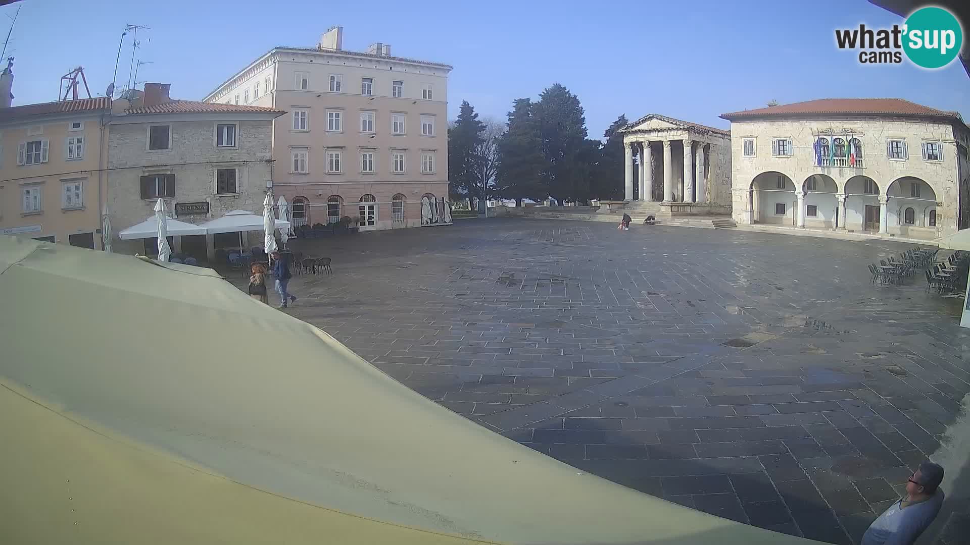 Pula – Live view of the Forum and the Tample of Augustus