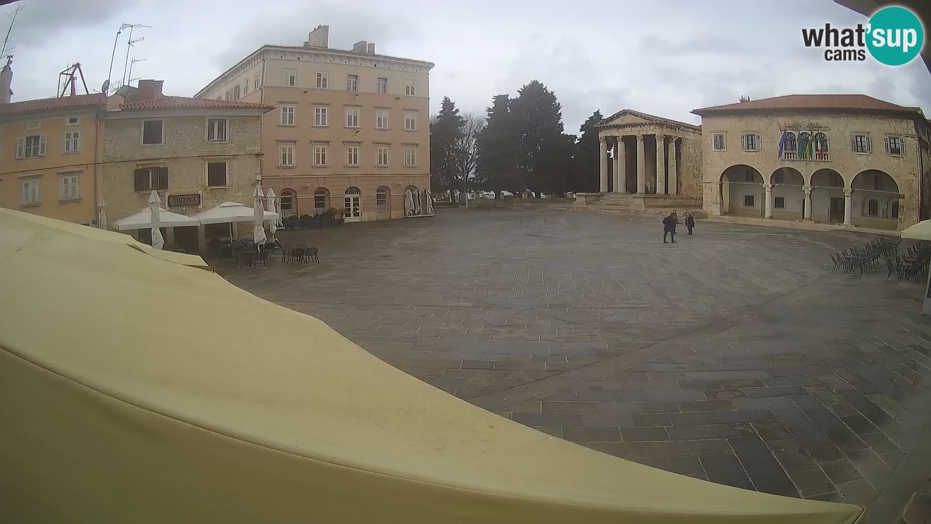 Pula – Live view of the Forum and the Tample of Augustus