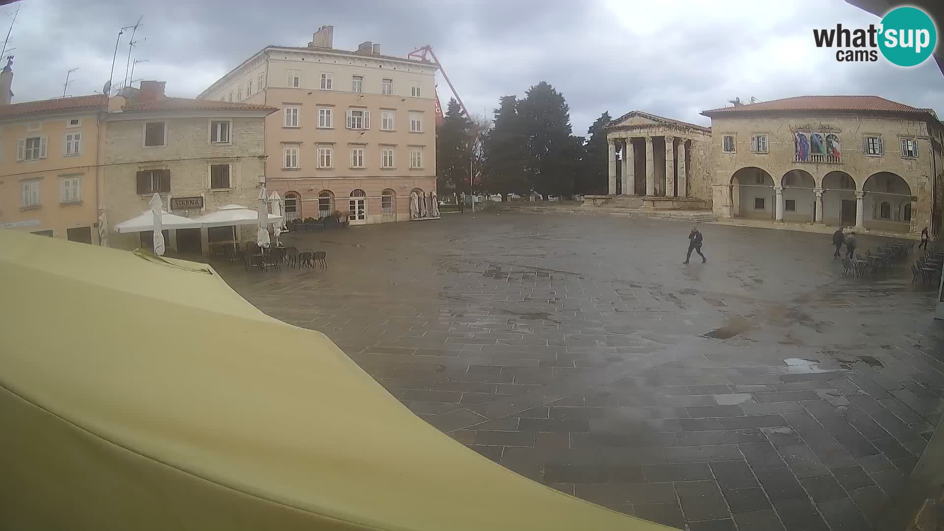 Pula webcam – Forum-Platz und Augustus-Tempel