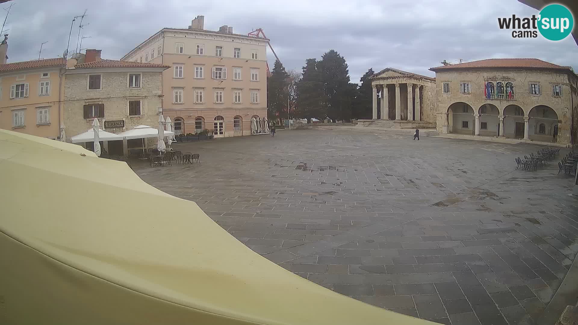 Pula – Live view of the Forum and the Tample of Augustus