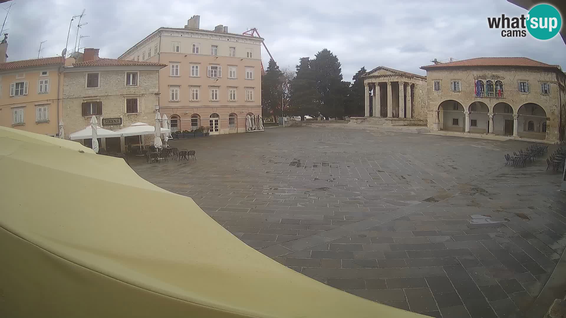 Pula – Live view of the Forum and the Tample of Augustus