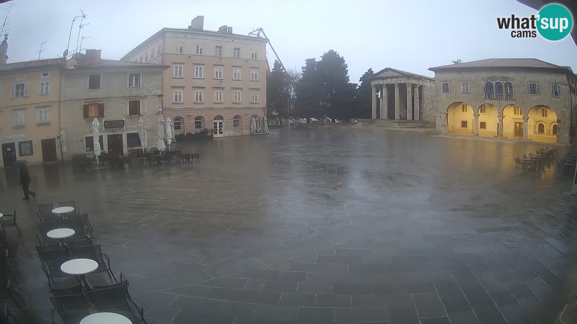 Pula webcam – Forum-Platz und Augustus-Tempel