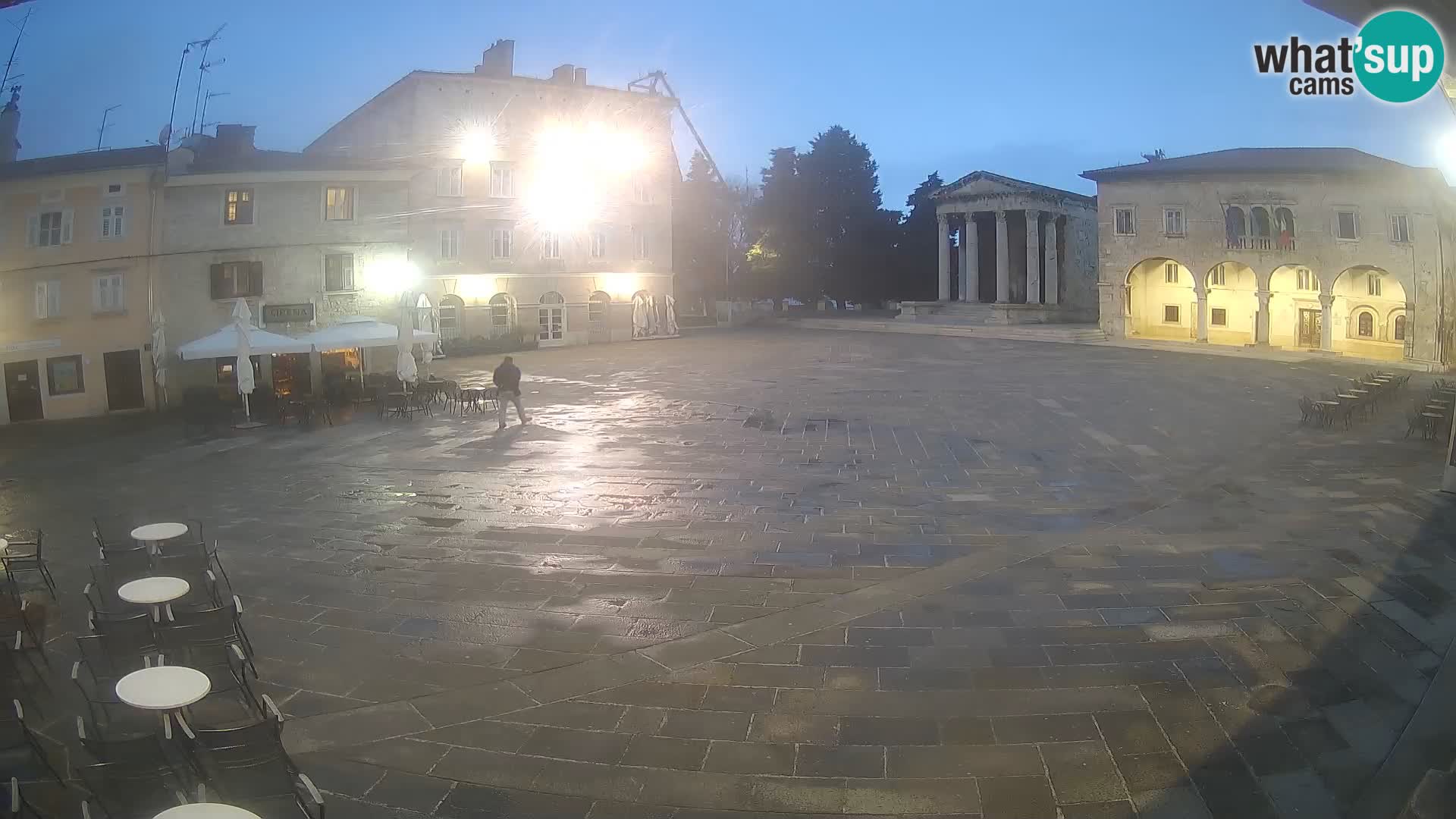 Pula webcam – Forum-Platz und Augustus-Tempel