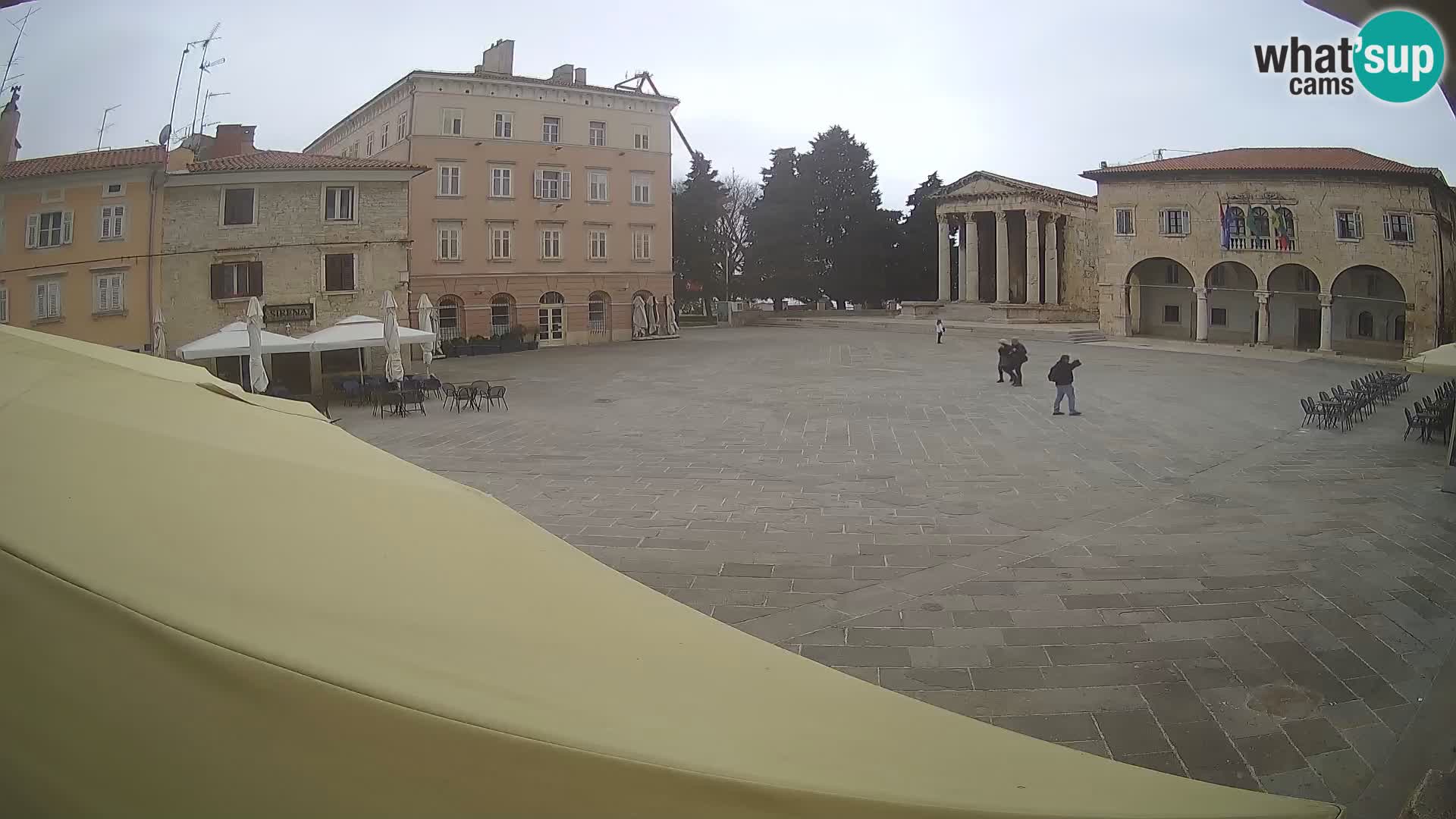 Pula – Live view of the Forum and the Tample of Augustus