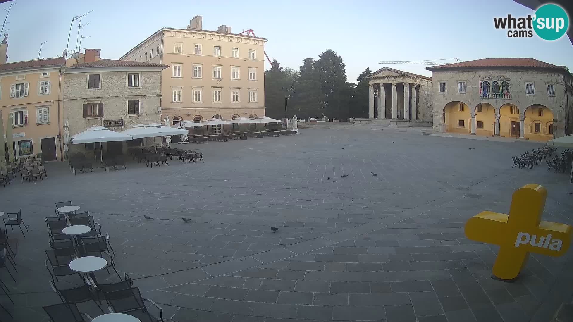 Pula – Live view of the Forum and the Tample of Augustus
