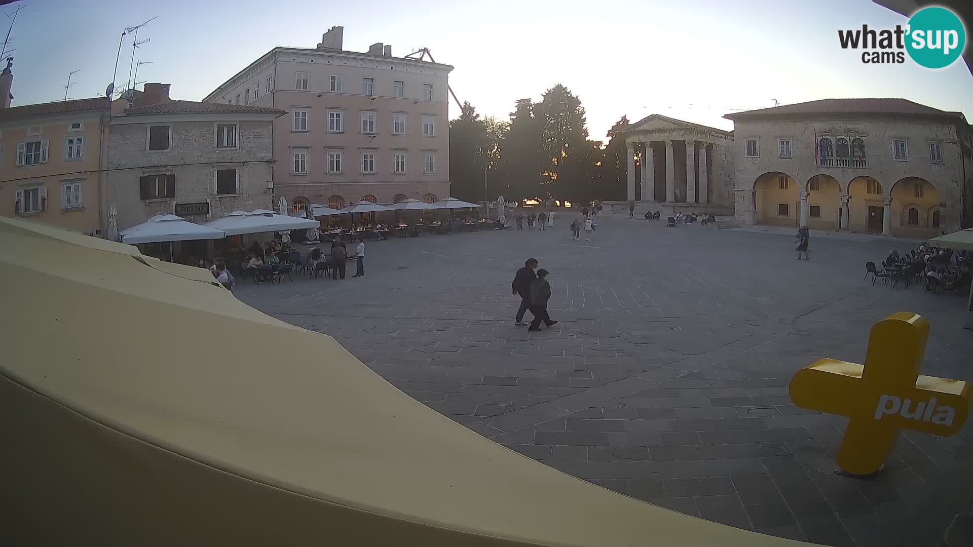 Pula webcam – Forum-Platz und Augustus-Tempel