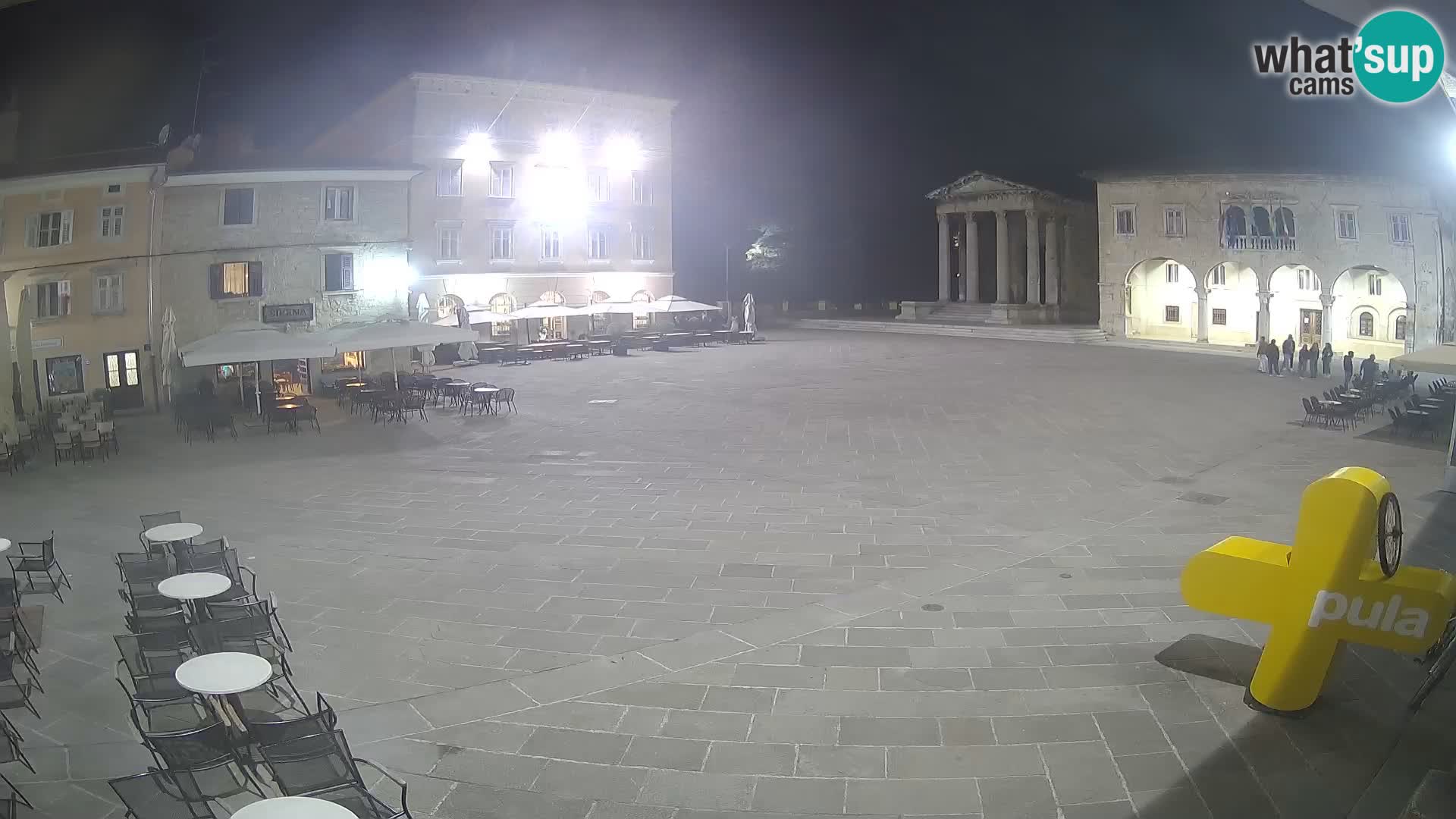 Pula – Live view of the Forum and the Tample of Augustus
