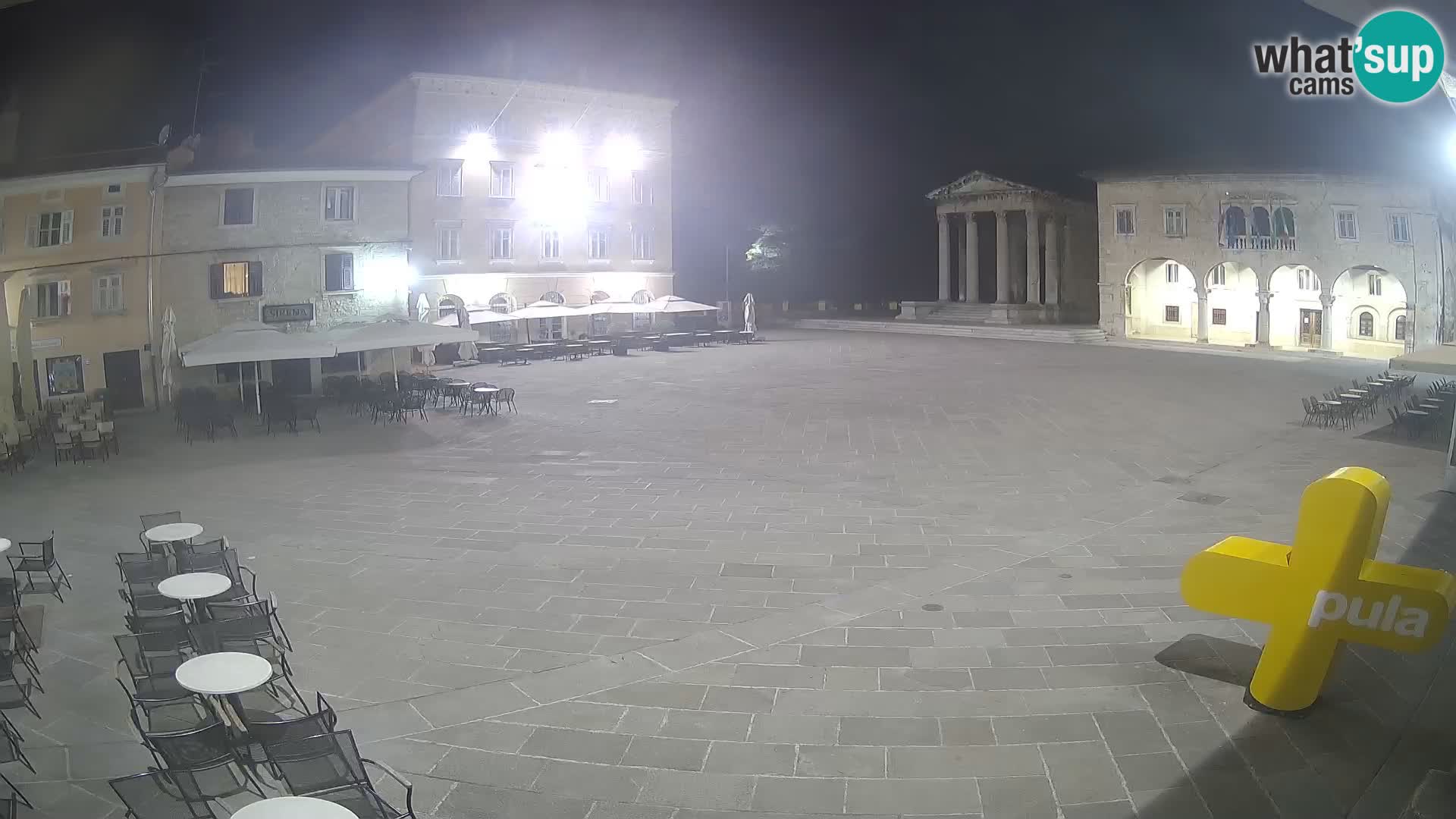 Pula – Live view of the Forum and the Tample of Augustus