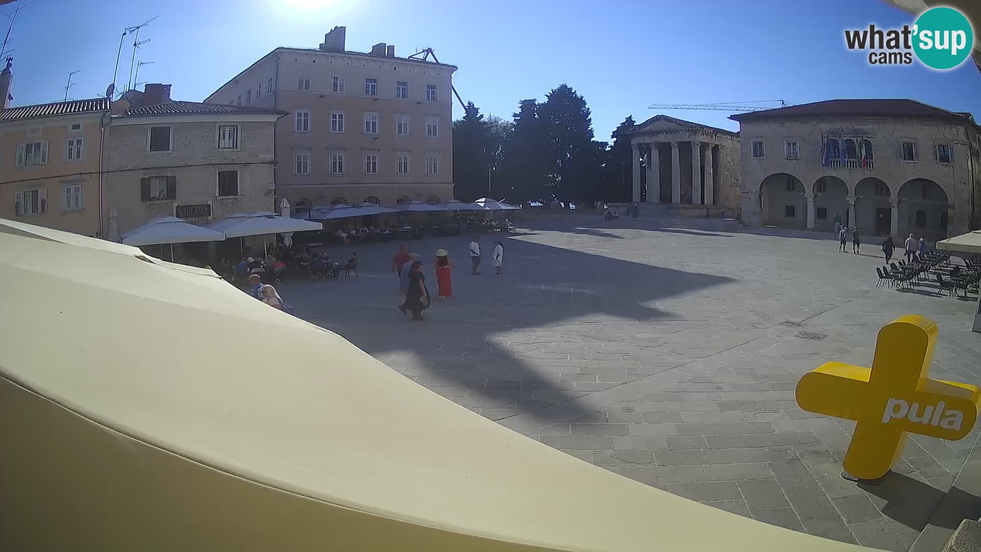 Pula – Live view of the Forum and the Tample of Augustus
