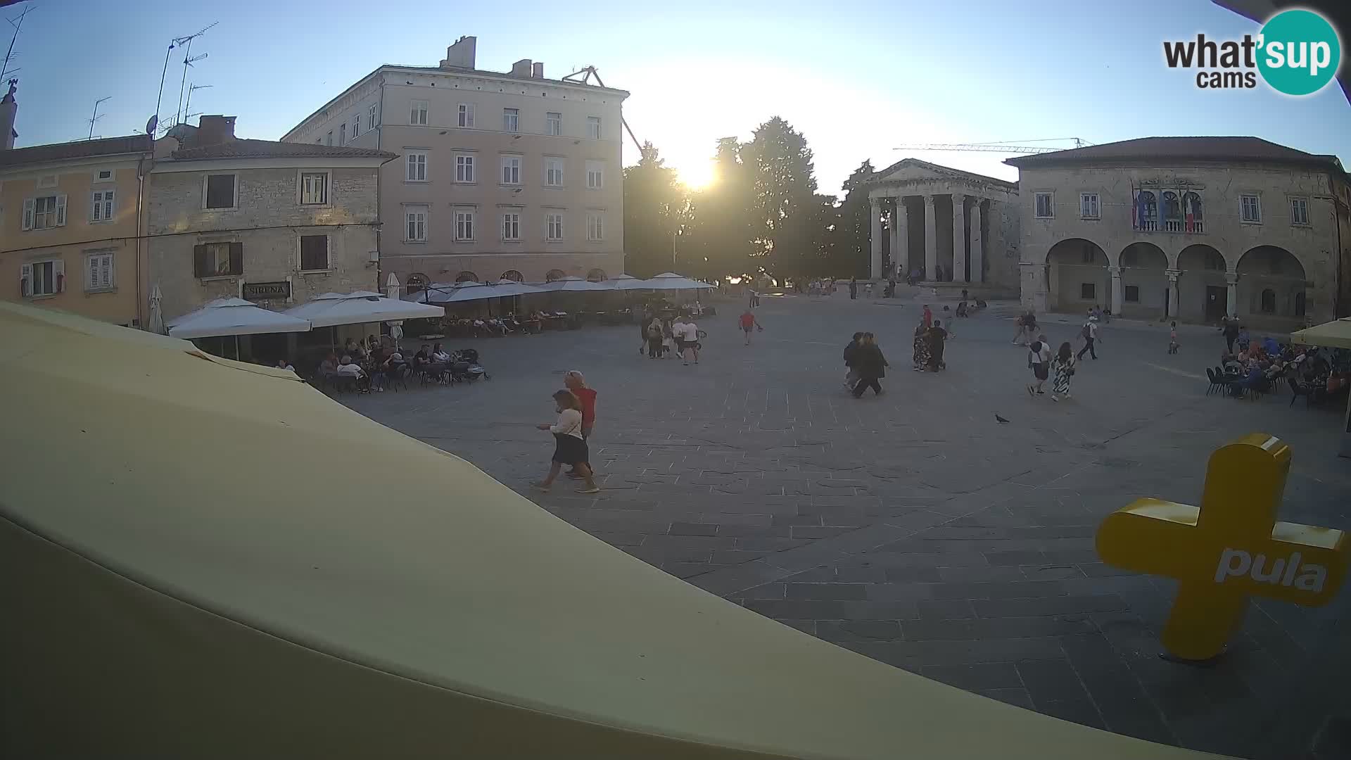Pula webcam – Forum-Platz und Augustus-Tempel