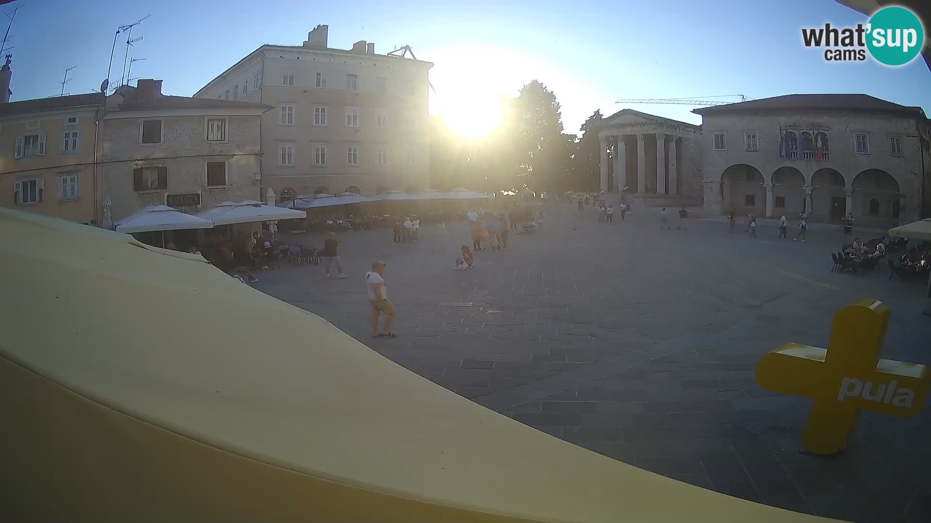 Pula – Live view of the Forum and the Tample of Augustus
