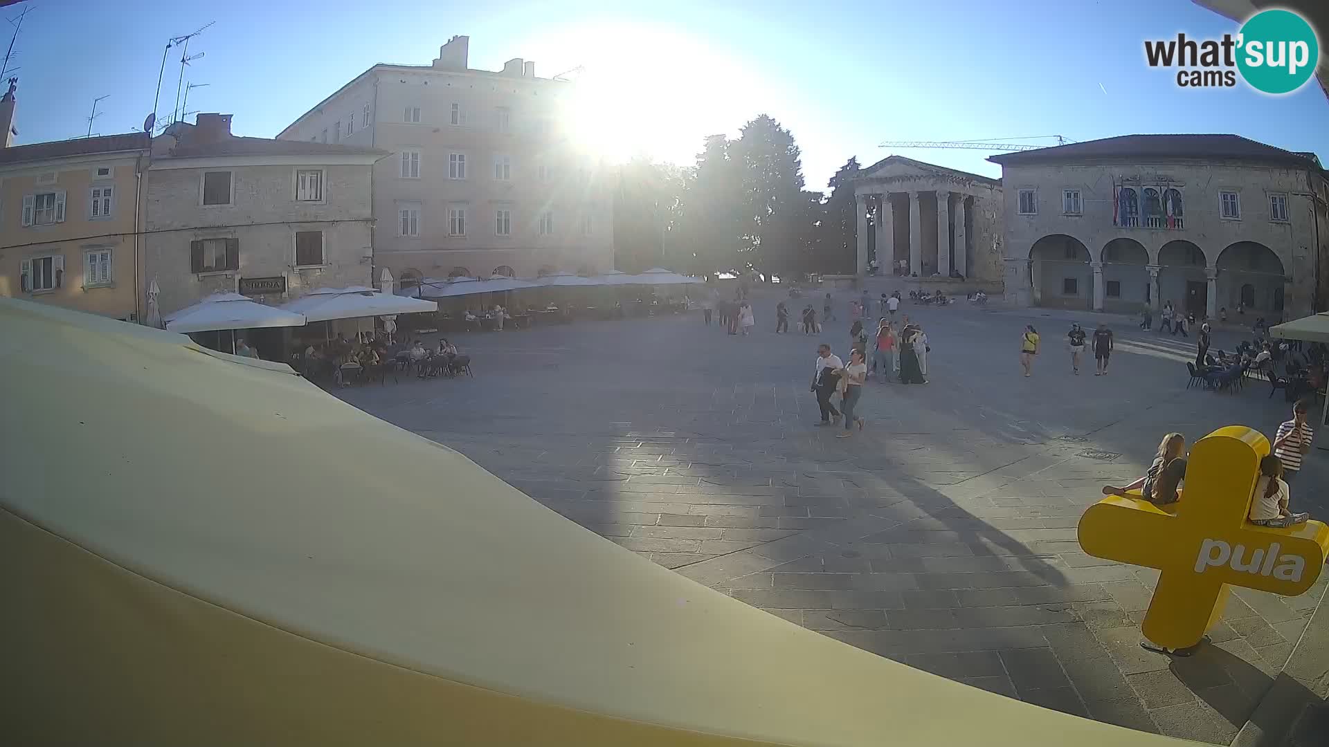 Pula – Live view of the Forum and the Tample of Augustus