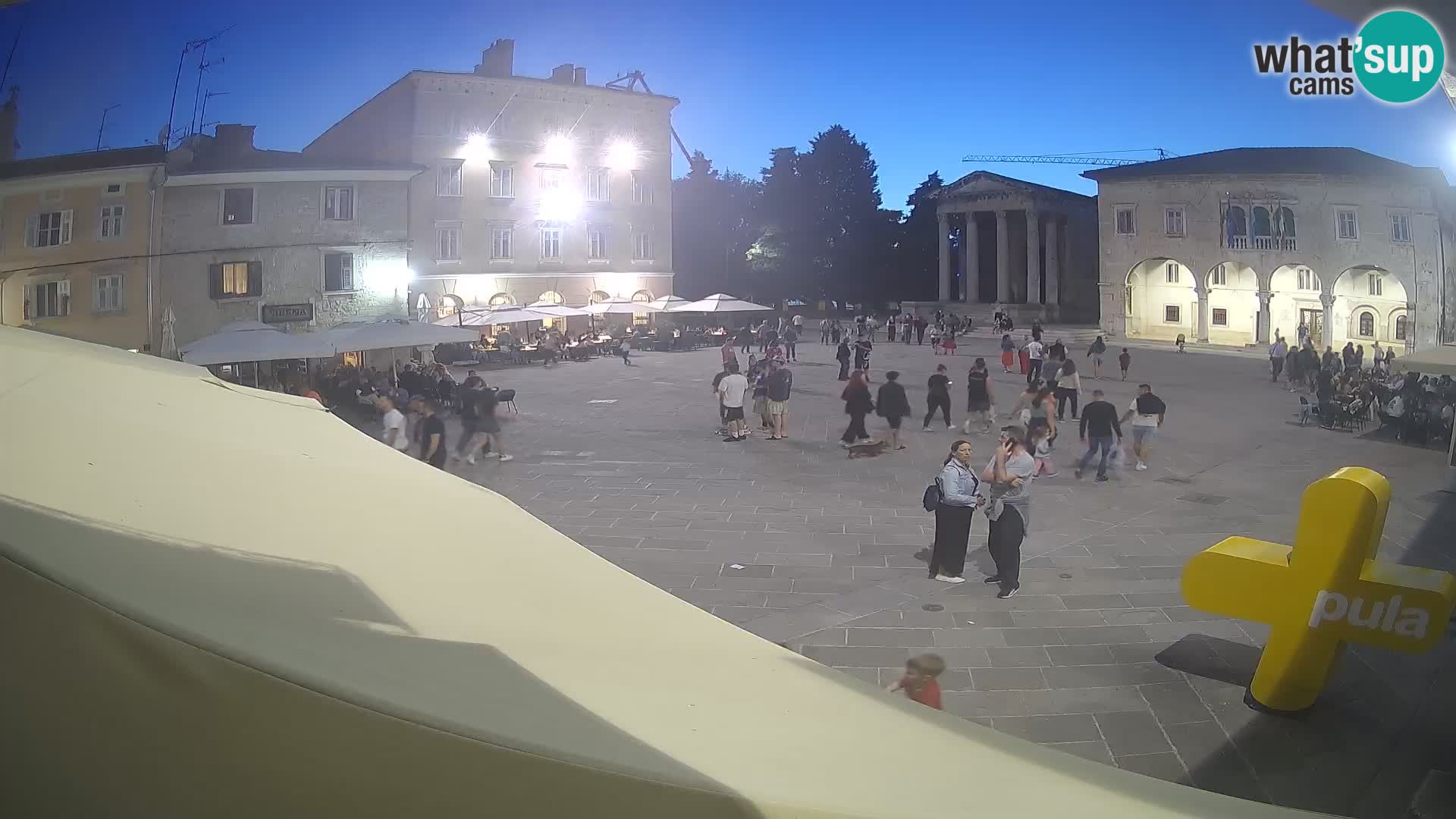 Pula webcam – Forum-Platz und Augustus-Tempel