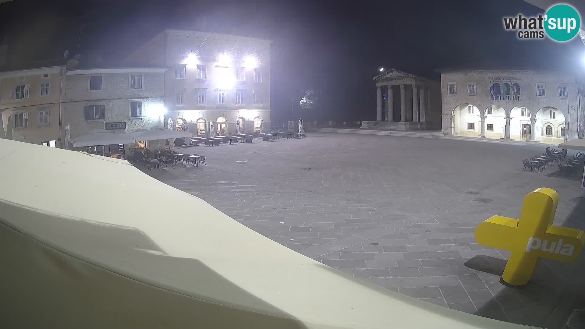 Pula – Live view of the Forum and the Tample of Augustus