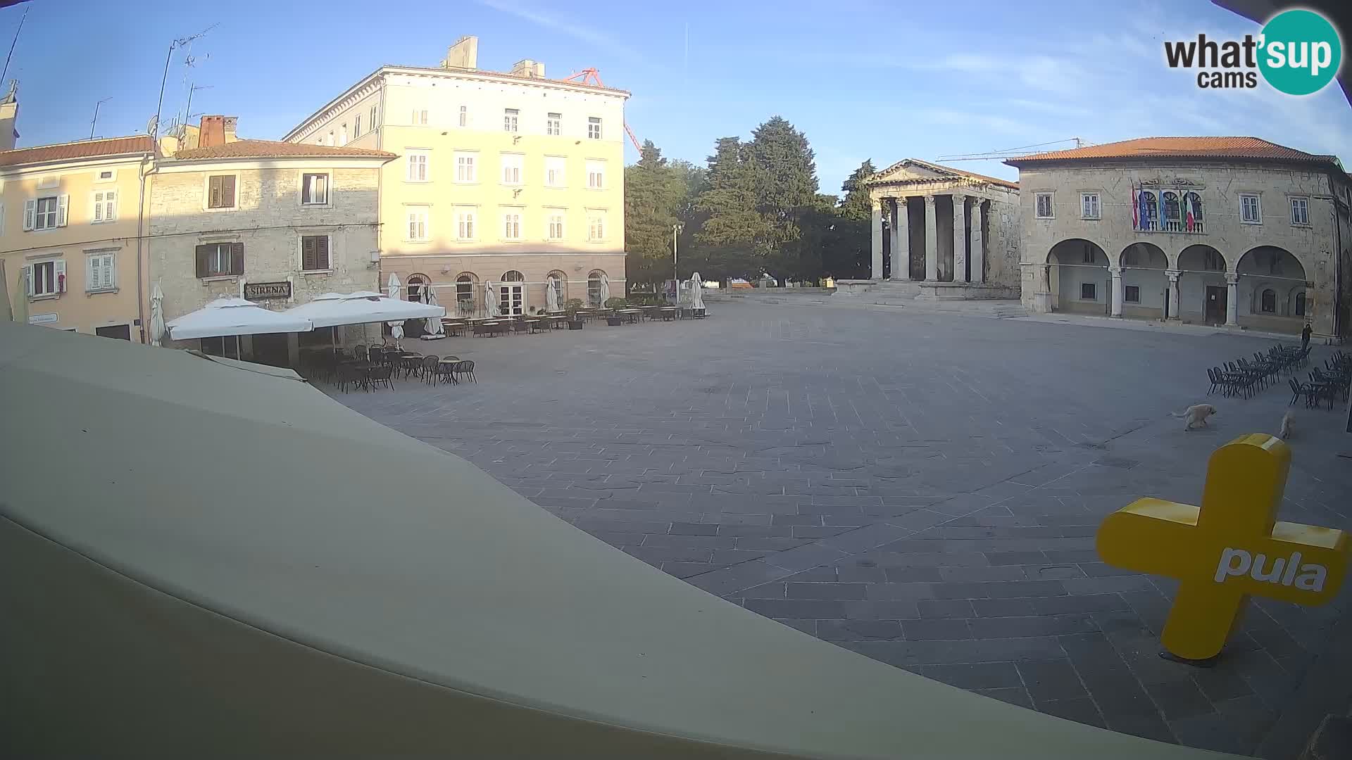 Pula – Live view of the Forum and the Tample of Augustus