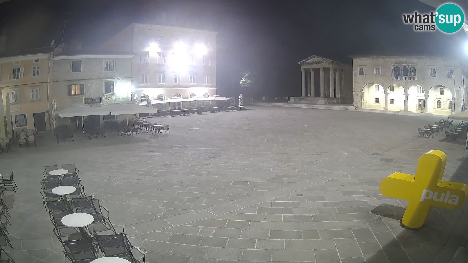 Pula – Live view of the Forum and the Tample of Augustus