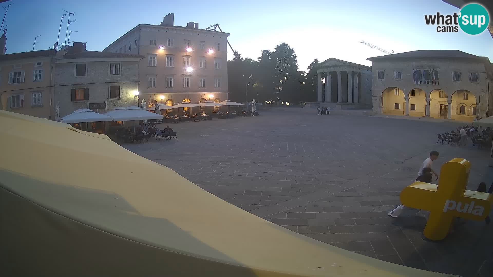 Pula – Live view of the Forum and the Tample of Augustus