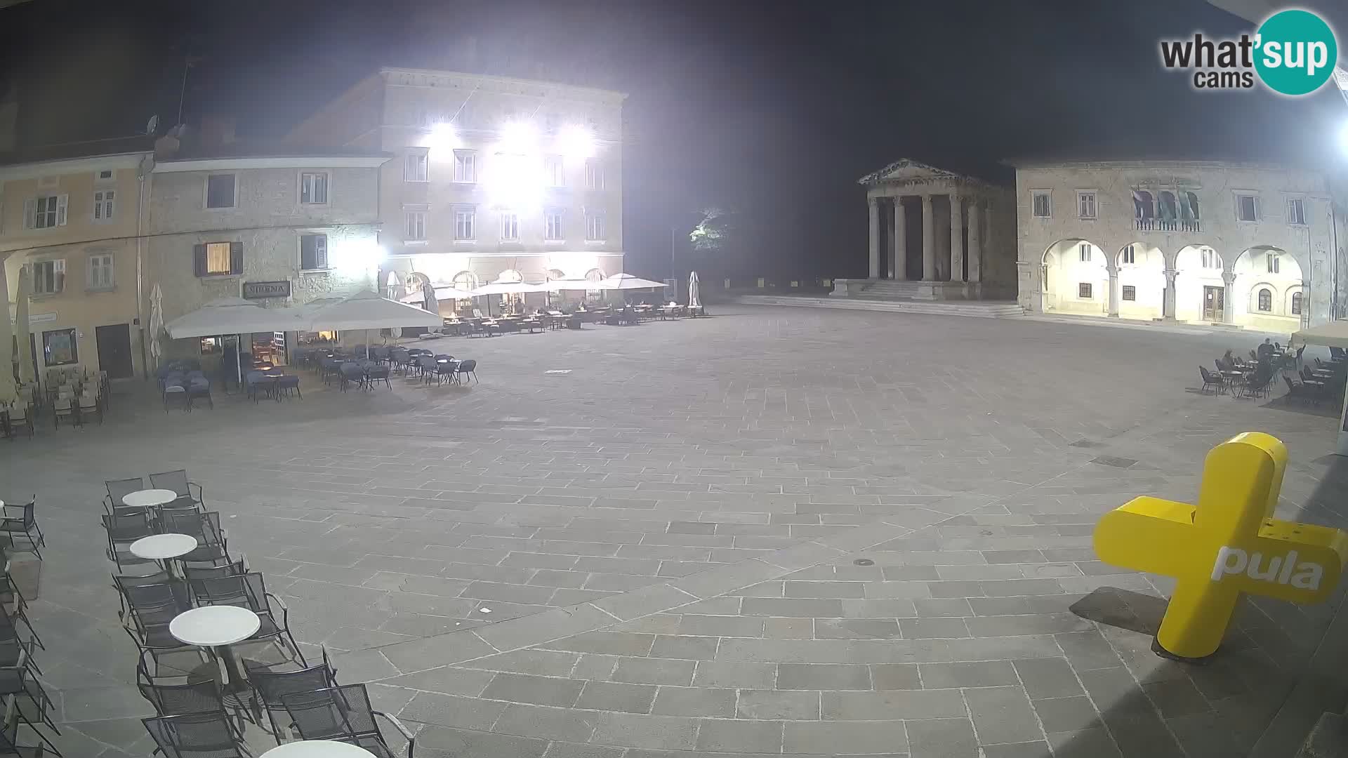 Pula – Live view of the Forum and the Tample of Augustus