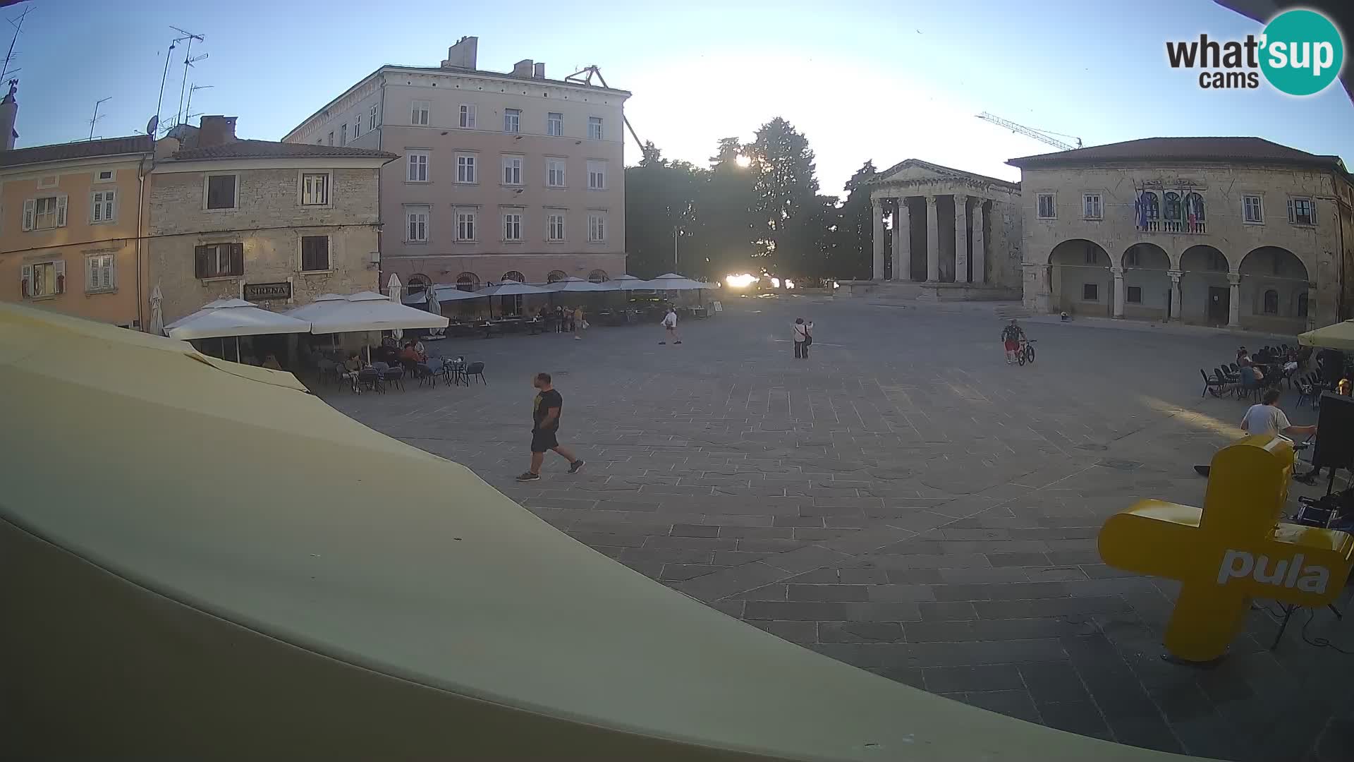 Pula webcam – Forum-Platz und Augustus-Tempel