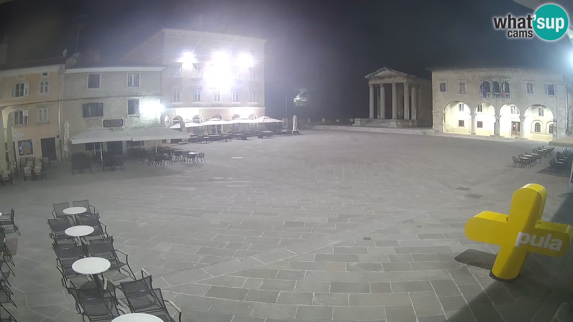 Pula – Live view of the Forum and the Tample of Augustus
