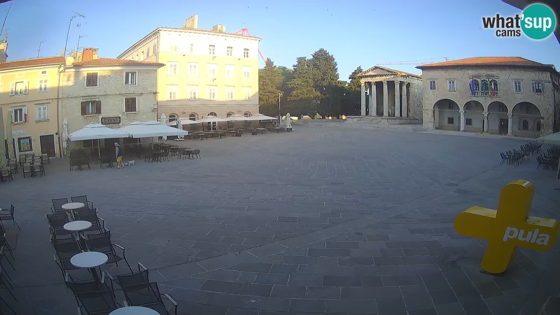 Pula – Live view of the Forum and the Tample of Augustus