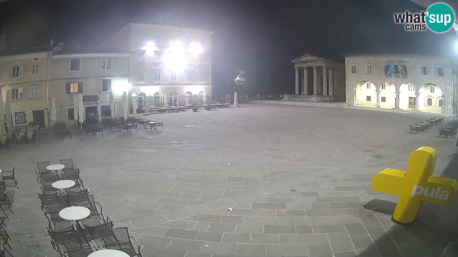 Pula – Live view of the Forum and the Tample of Augustus