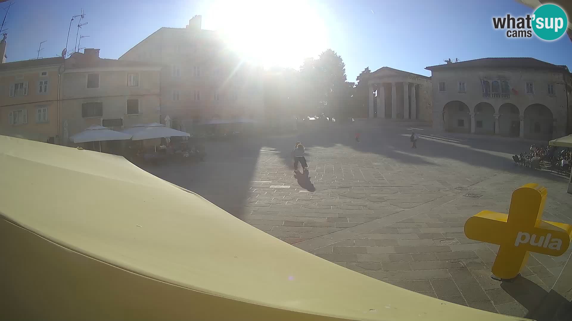 Pula – Live view of the Forum and the Tample of Augustus