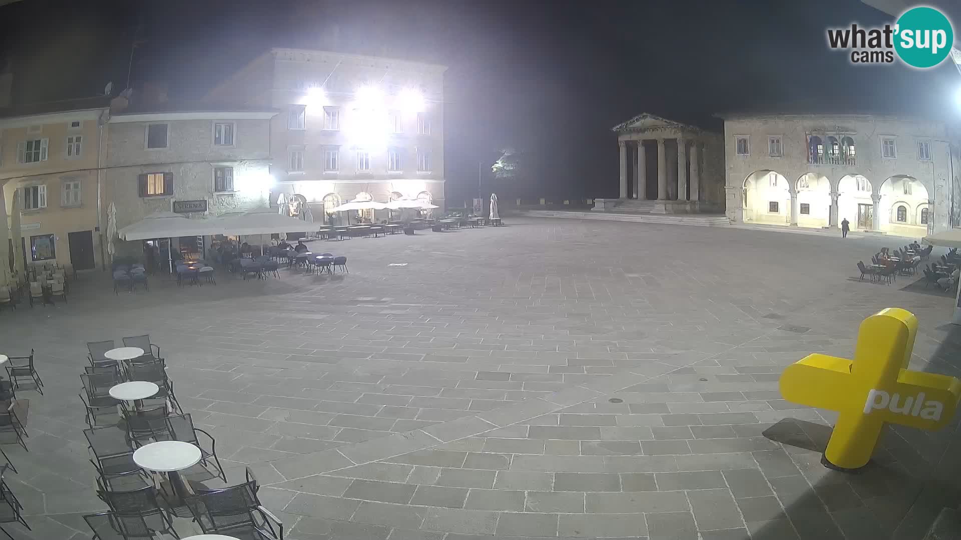 Pula – Live view of the Forum and the Tample of Augustus