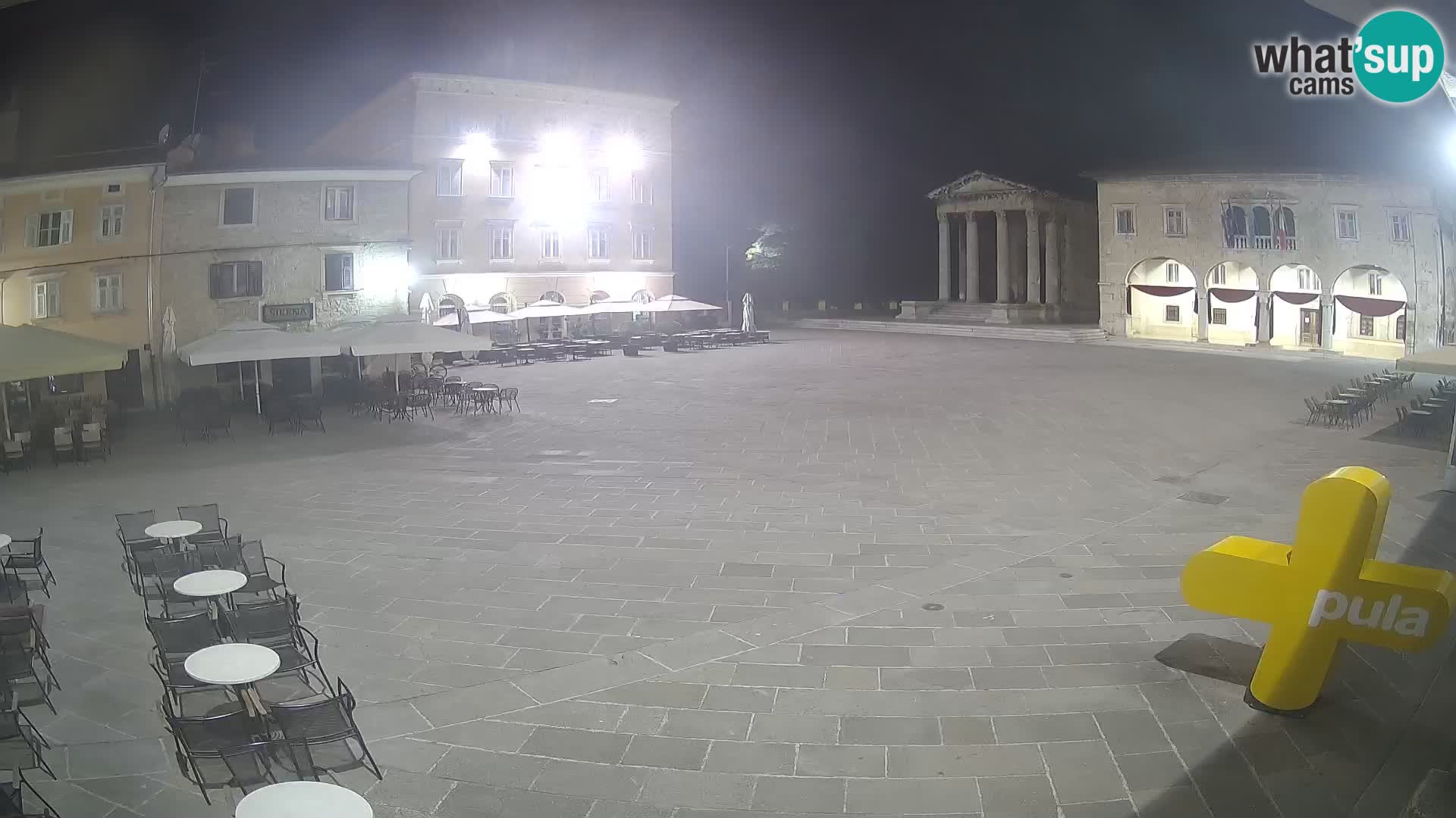 Pula – Live view of the Forum and the Tample of Augustus
