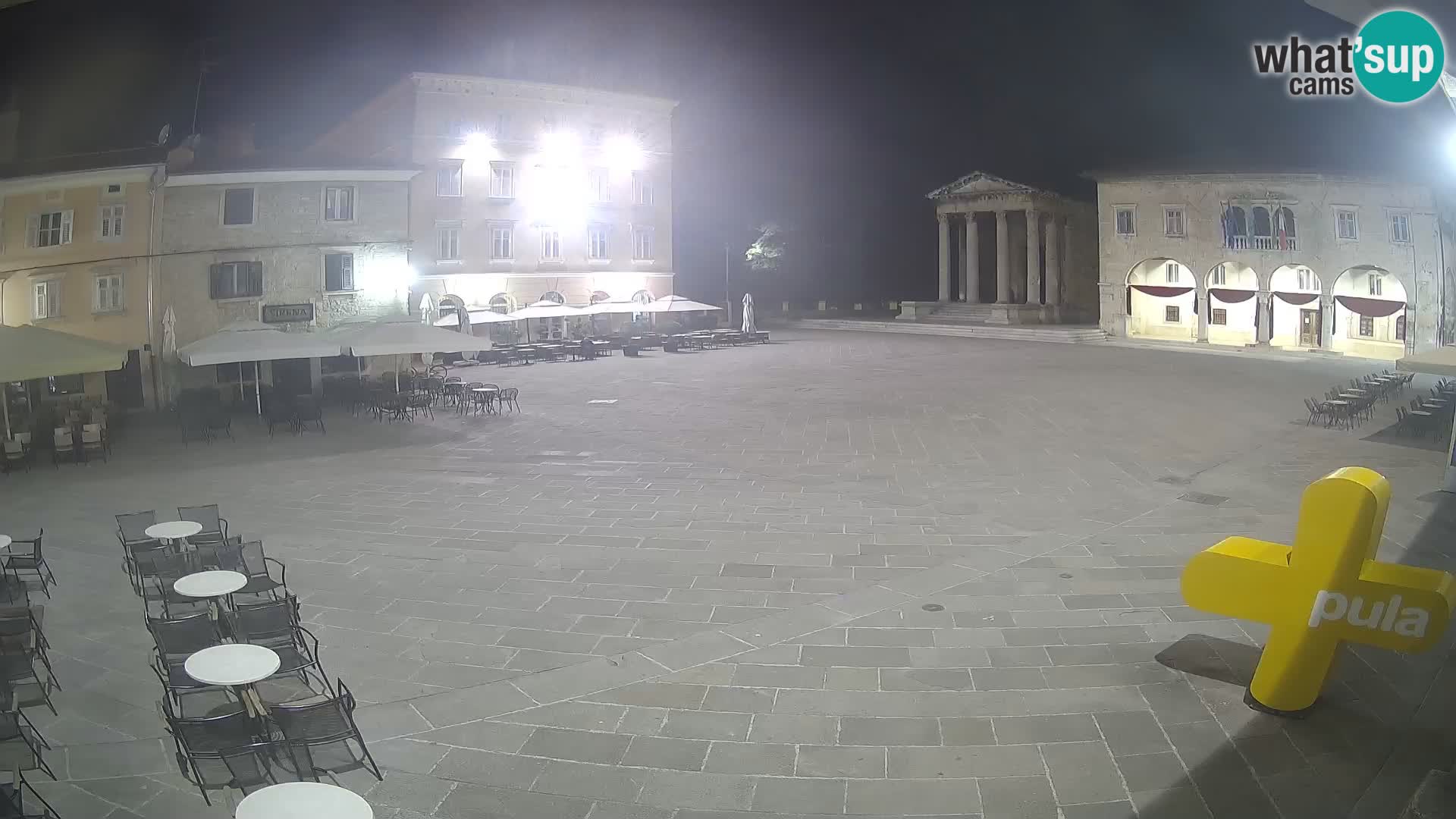 Pula – Live view of the Forum and the Tample of Augustus