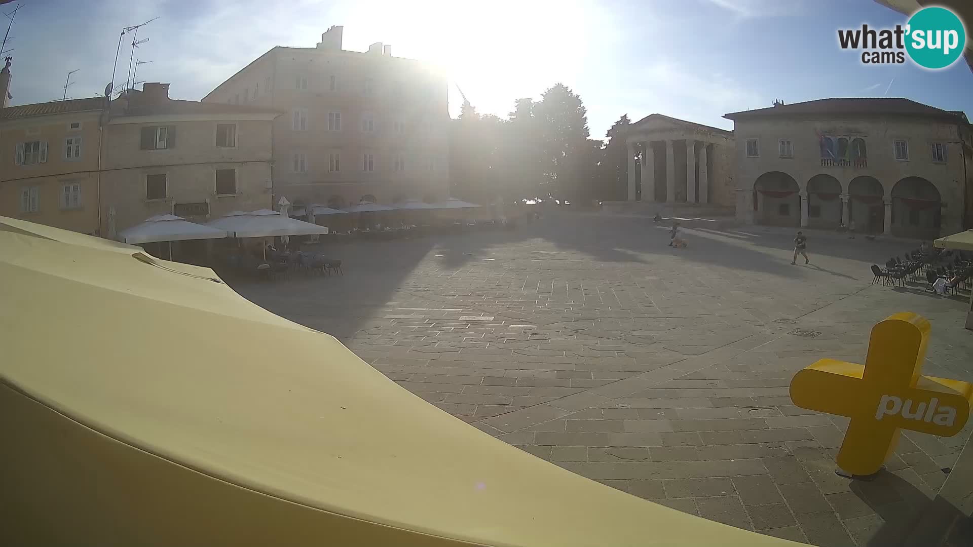 Pula – Live view of the Forum and the Tample of Augustus