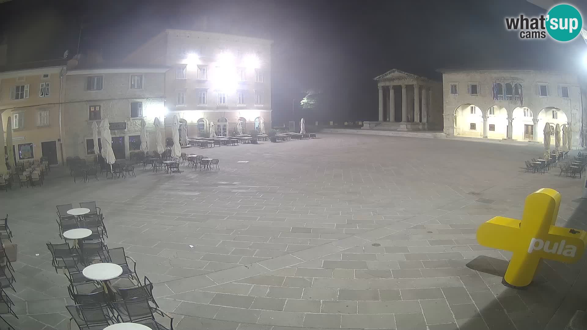 Pula – Live view of the Forum and the Tample of Augustus