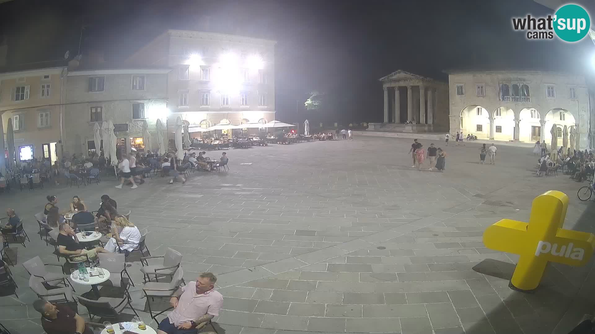 Pula – Live view of the Forum and the Tample of Augustus