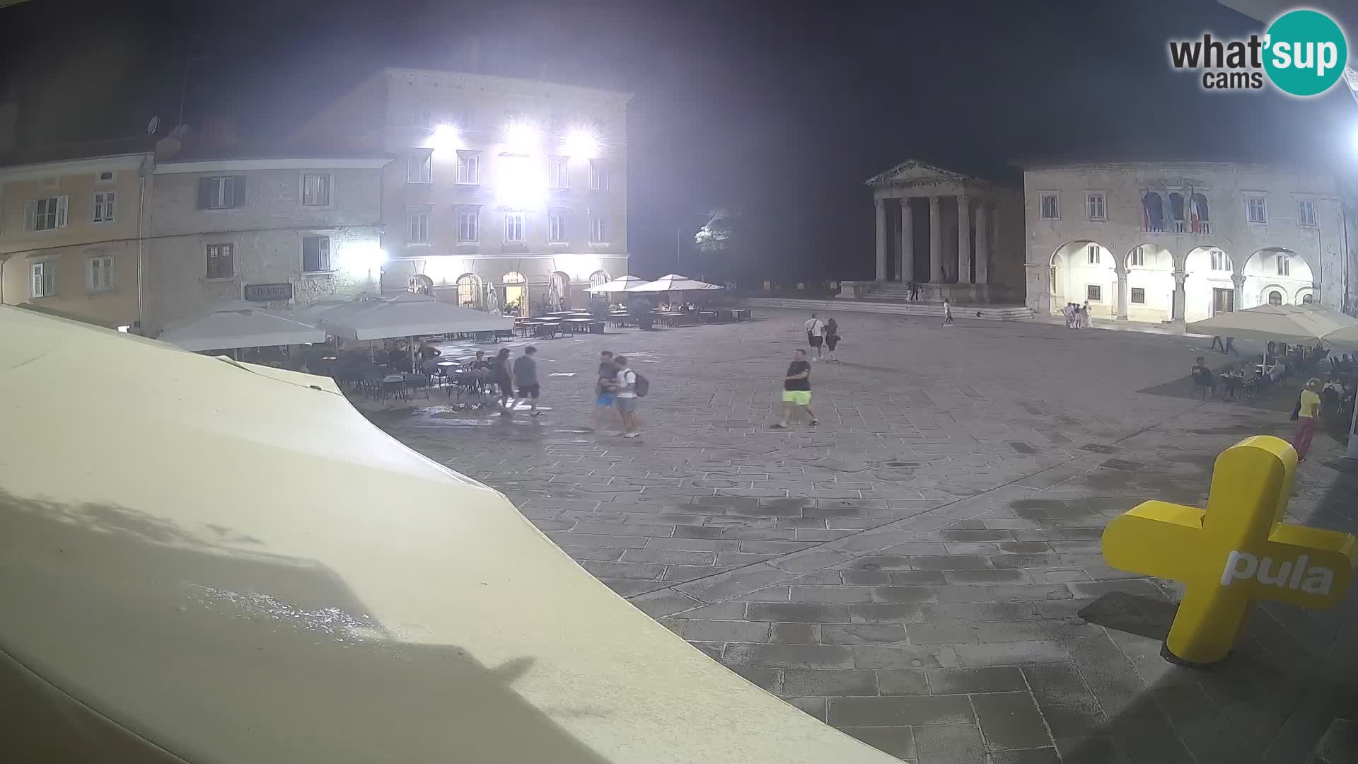 Pula – Live view of the Forum and the Tample of Augustus