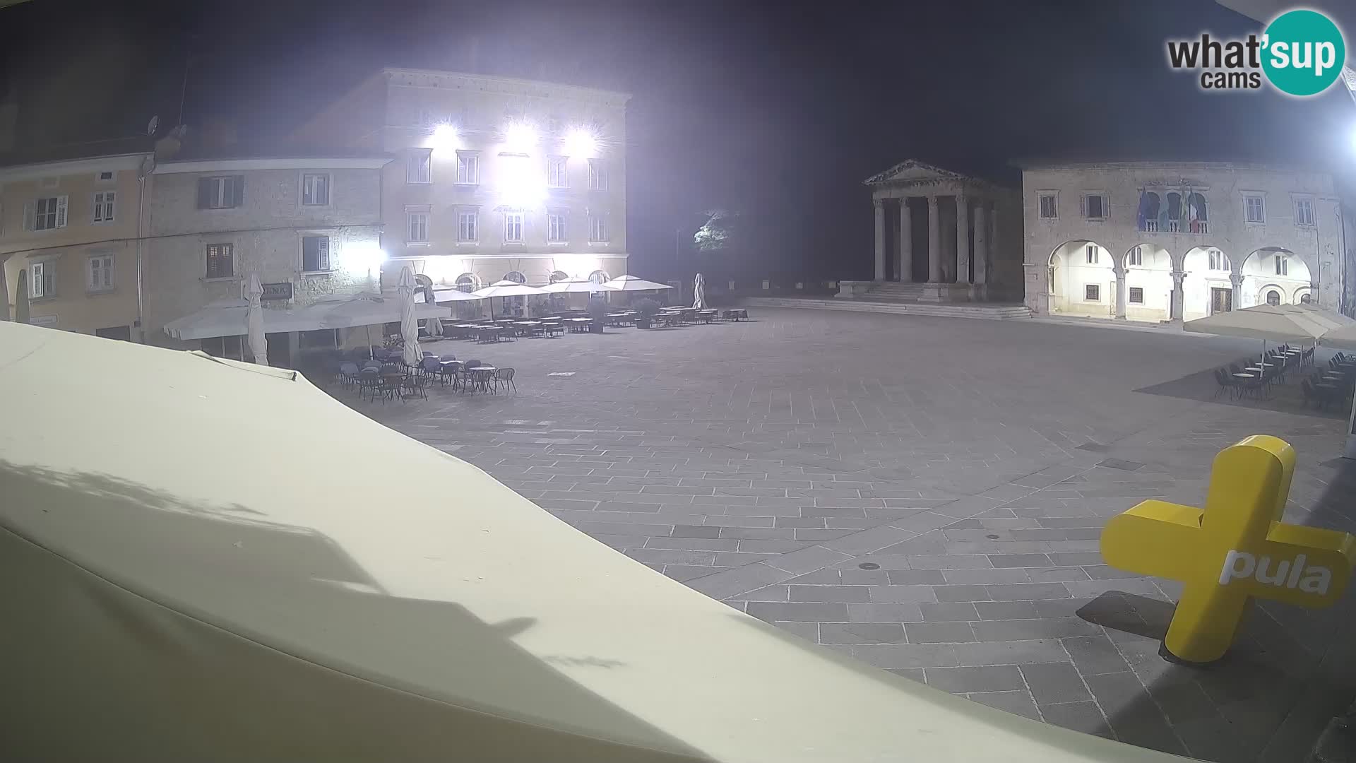Pula – Live view of the Forum and the Tample of Augustus
