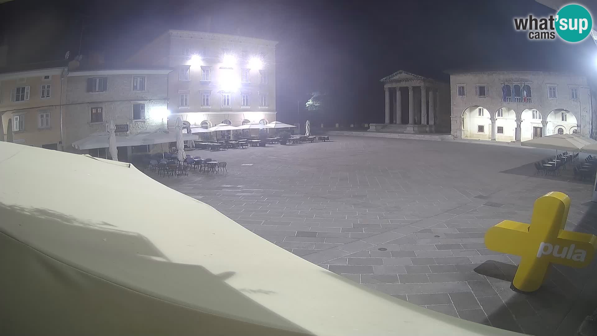 Pula – Live view of the Forum and the Tample of Augustus