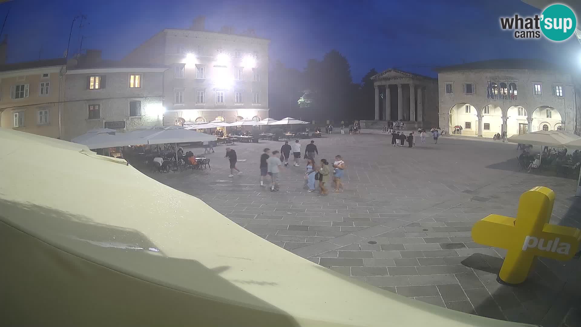 Pula – Live view of the Forum and the Tample of Augustus