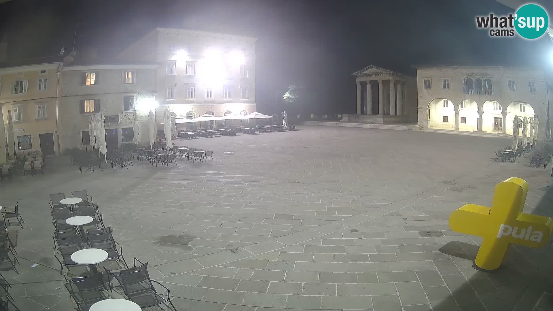 Pula – Live view of the Forum and the Tample of Augustus