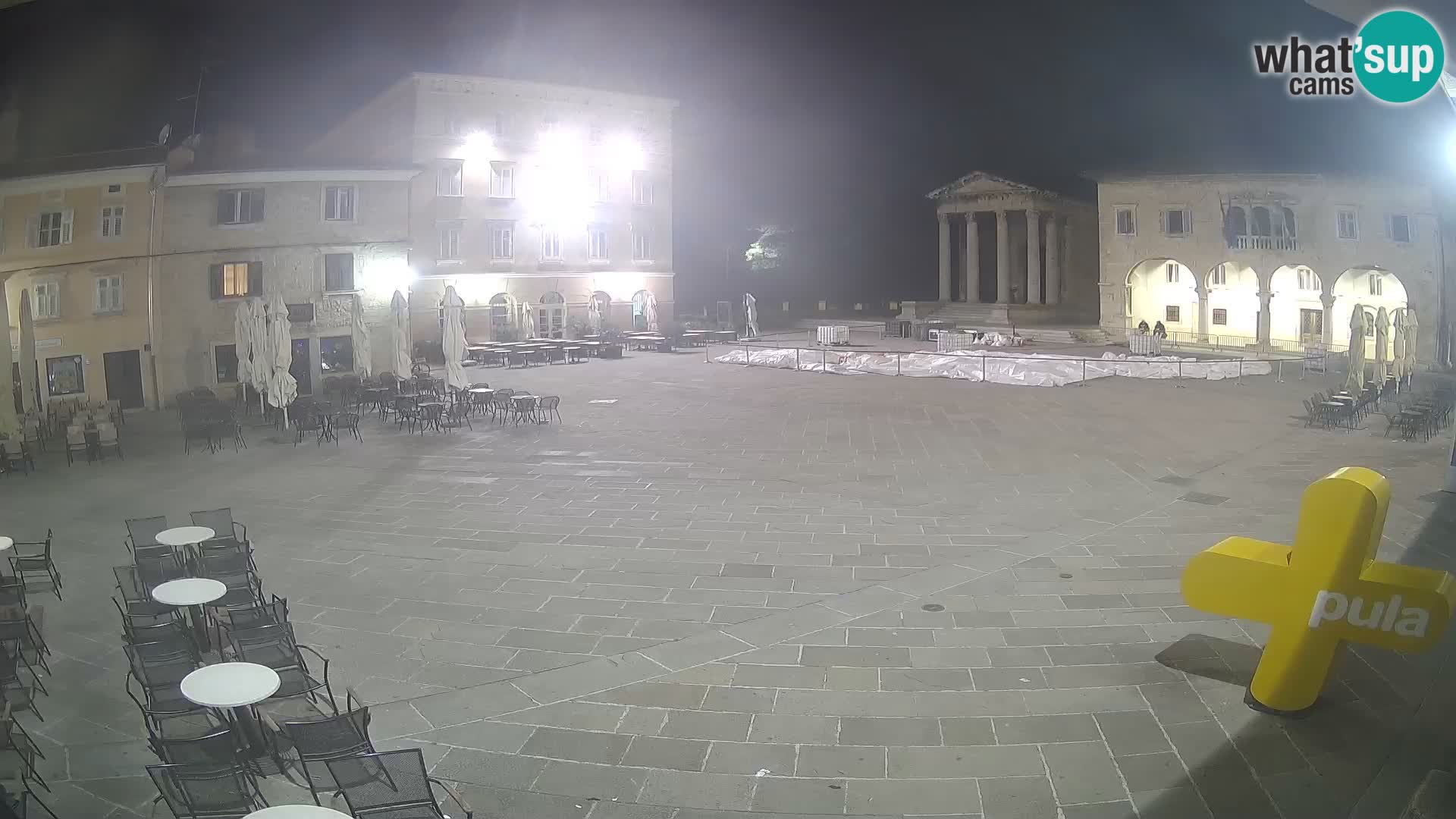 Pula – Live view of the Forum and the Tample of Augustus