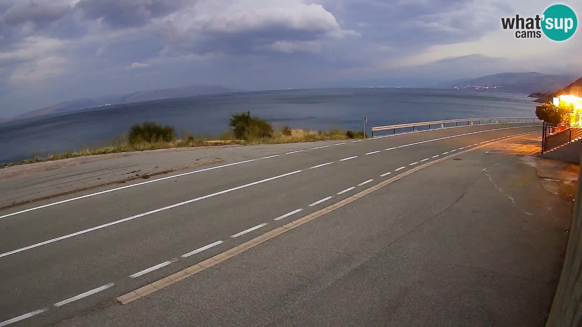 Webcam autoroute Adriatique D8 près de SENJ – vue sur l’île de KRK