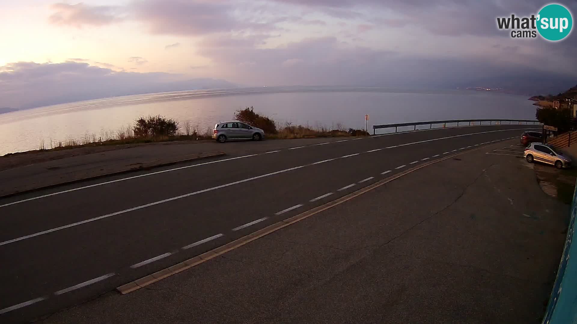 Webcam autopista adriática D8 cerca de SENJ – vista de la isla de KRK