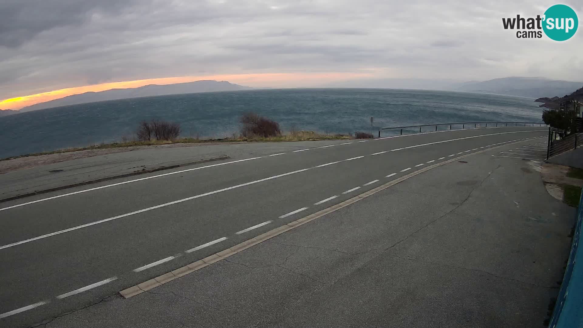 Webcam autoroute Adriatique D8 près de SENJ – vue sur l’île de KRK