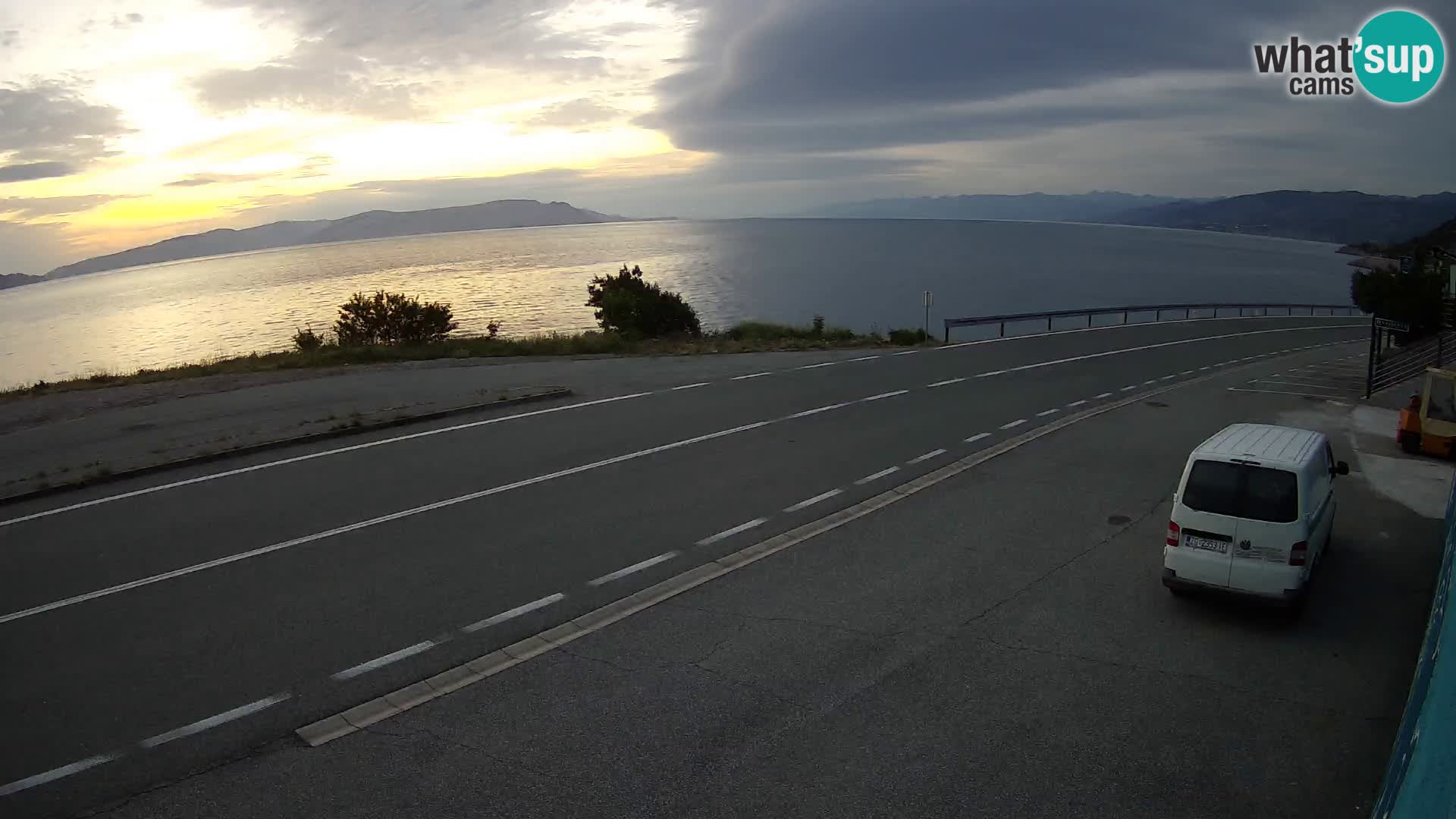 Webcam autopista adriática D8 cerca de SENJ – vista de la isla de KRK