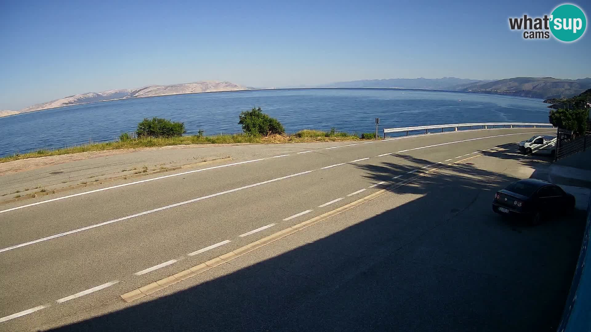 Kamera Jadranska Magistrala D8 pri SENJu – pogled na otok KRK
