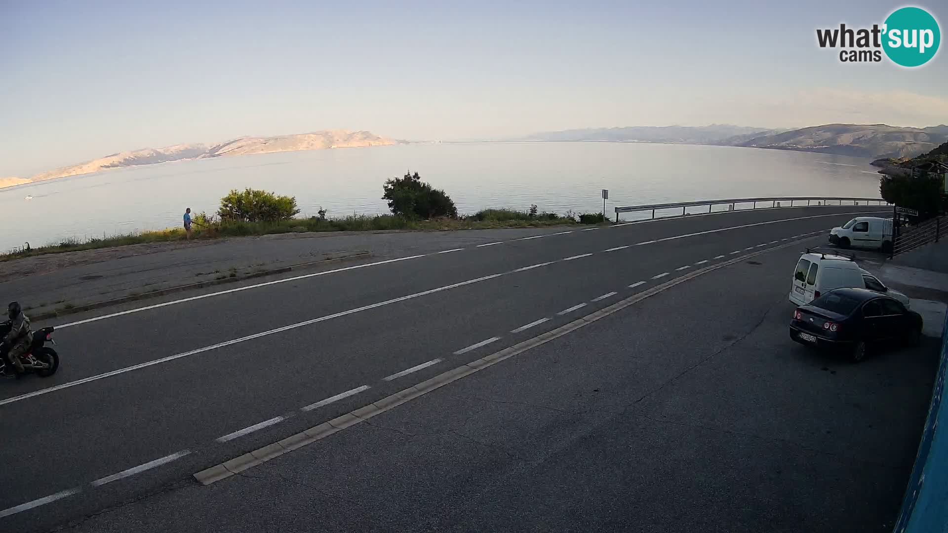 Kamera Jadranska Magistrala D8 pri SENJu – pogled na otok KRK