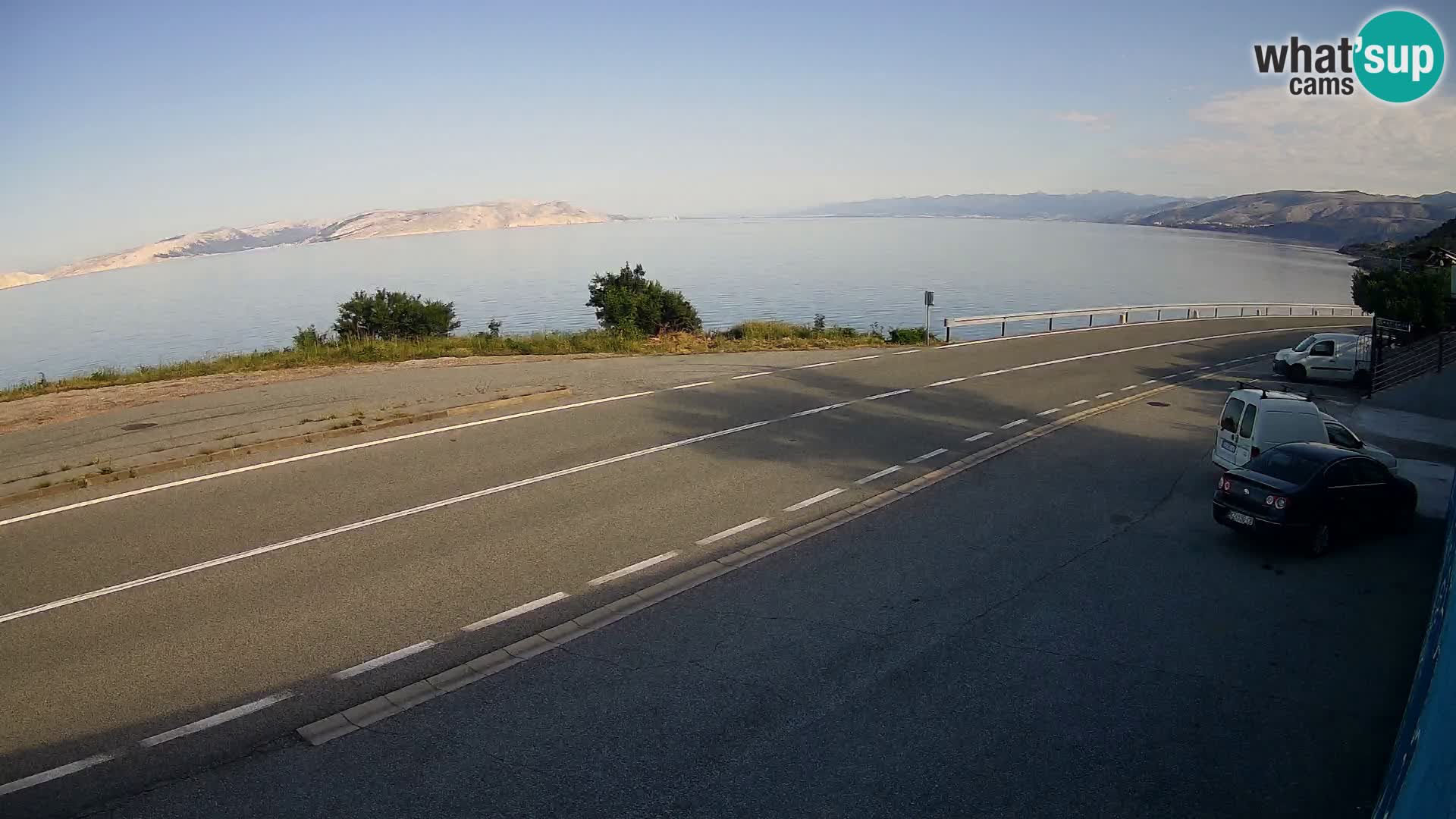 Kamera Jadranska Magistrala D8 pri SENJu – pogled na otok KRK