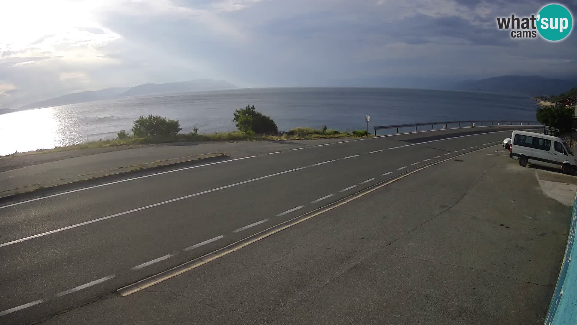 Webcam autopista adriática D8 cerca de SENJ – vista de la isla de KRK