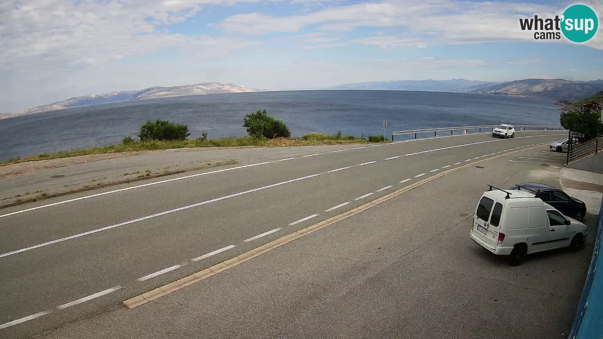Kamera Jadranska Magistrala D8 pri SENJu – pogled na otok KRK