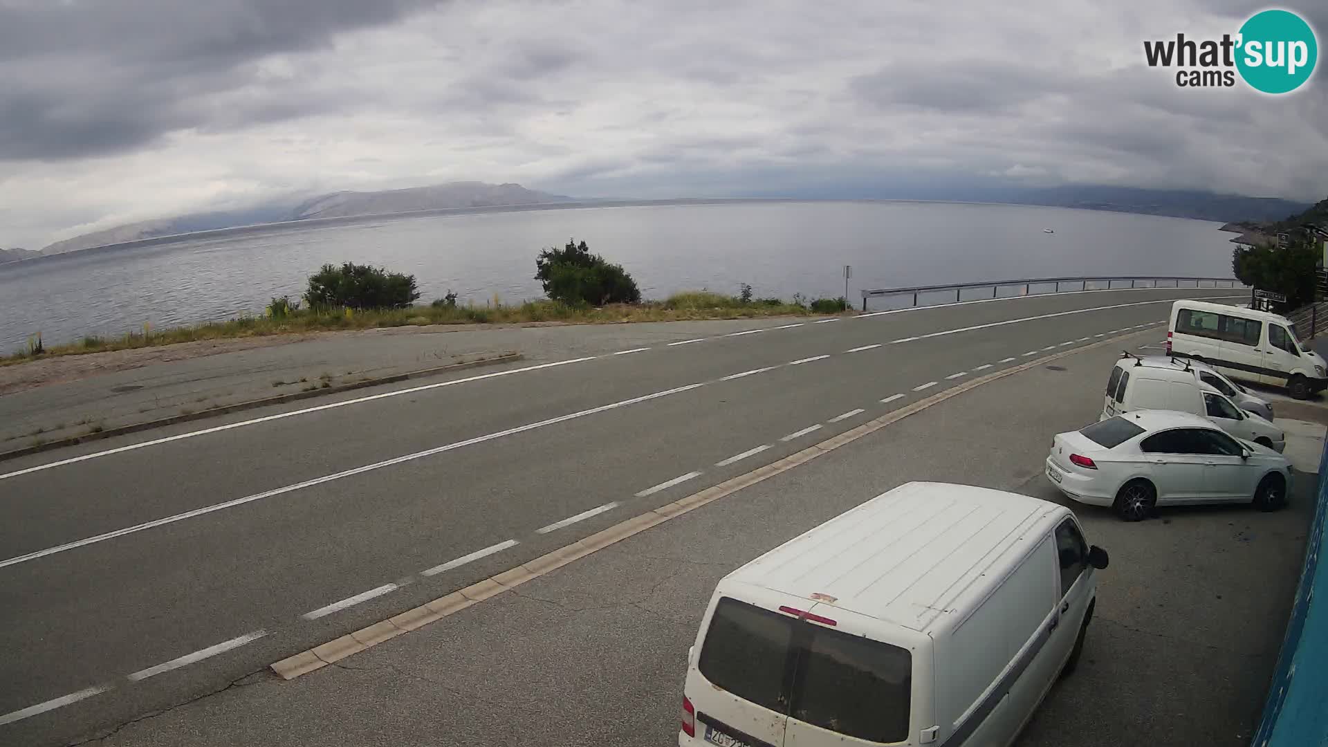 Kamera Jadranska Magistrala D8 pri SENJu – pogled na otok KRK
